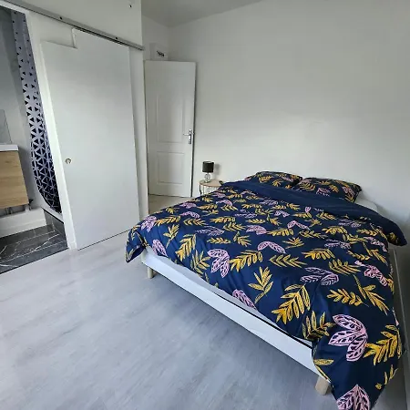 Bel Appartement Equipe Avec Mezzanine Neuilly-sur-Marne Buitenkant foto